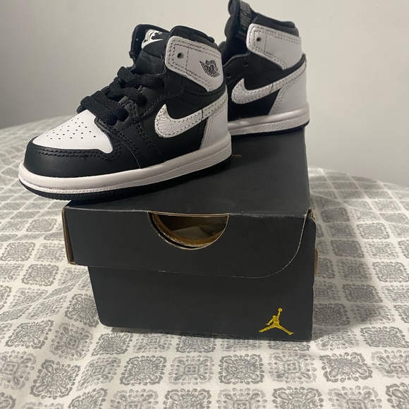Jordan 1 Retro High OG (Toddler) - Picture 2 of 7